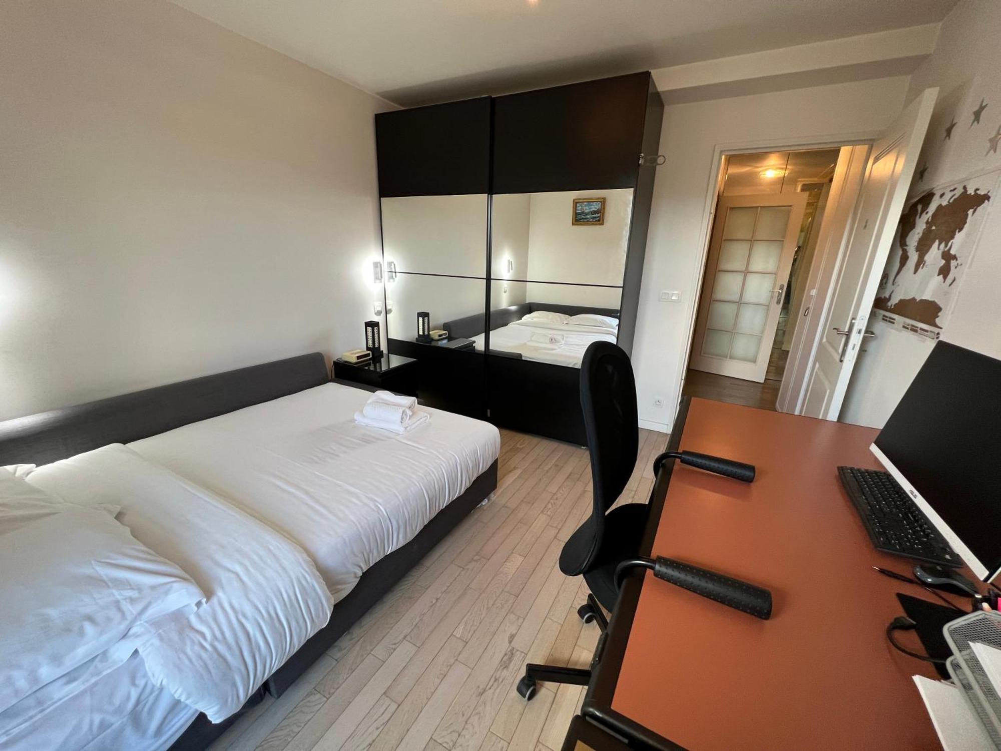 Duplex Terrasse Au Soleil Apartment Paris