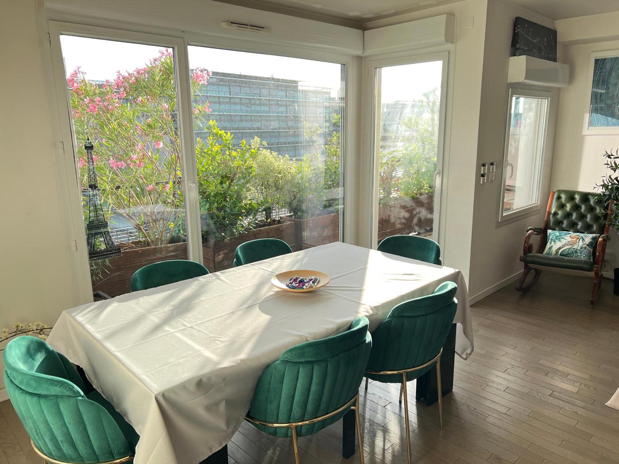 Duplex Terrasse Au Soleil * Paris
